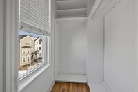 633 E 7th St, Unit 3 in Boston, MA - Foto de edificio - Building Photo