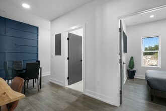 927 S Howard Ave in Tampa, FL - Building Photo - Building Photo