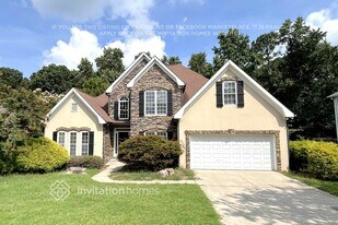 6223 Spring Lake Dr in Flowery Branch, GA - Building Photo