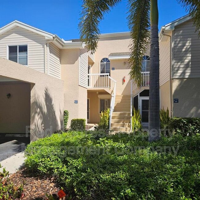 2731 Citrus Lake Dr, Unit Apt 202 in Naples, FL - Building Photo - Building Photo
