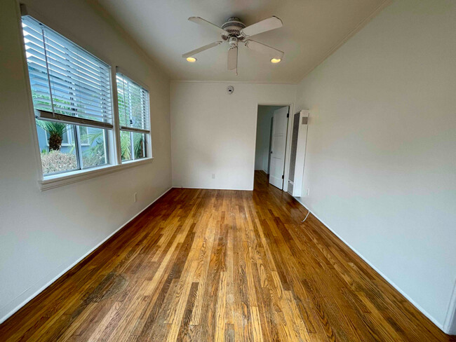 property at 1005 Ashland Ave