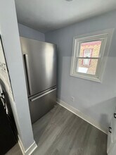 7926 Cory Ave in Cleveland, OH - Foto de edificio - Building Photo