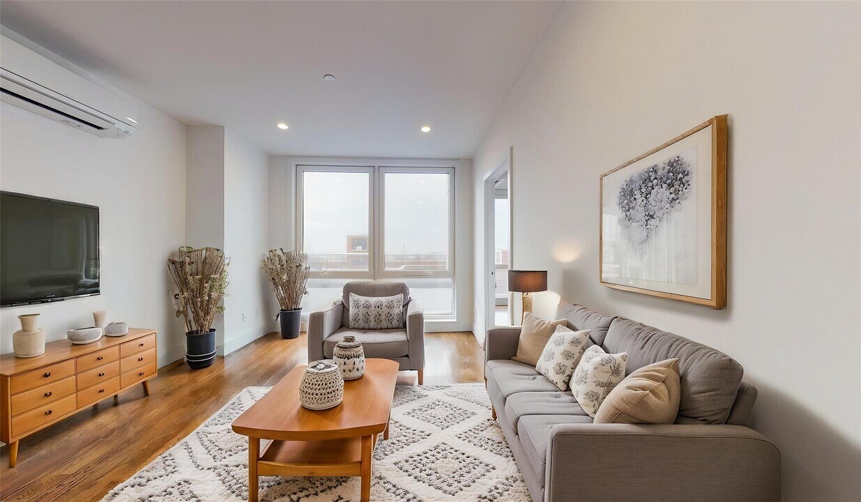 13828 Queens Blvd in Queens, NY - Building Photo