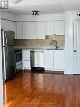 2545 Erin Centre Blvd in Mississauga, ON - Building Photo - Building Photo