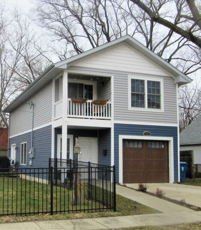 property at 408 W Maple St