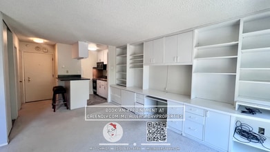 8 Admiral Dr in Emeryville, CA - Building Photo - Building Photo