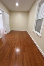 102 Lexington Ave in Jersey City, NJ - Building Photo - Building Photo