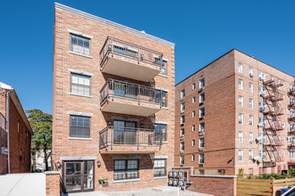 211 W 252 St in Bronx, NY - Building Photo - Building Photo