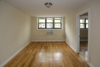 450 W Barry Ave in Chicago, IL - Building Photo - Building Photo