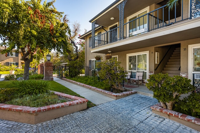 property at 660 S Glassell St