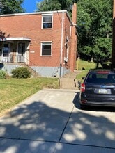1206 Woodbine St in Pittsburgh, PA - Building Photo - Building Photo