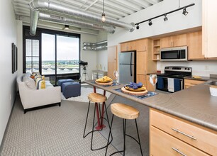 Eagle View Lofts in Des Moines, IA - Building Photo - Building Photo