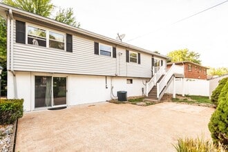 2334 Rosegarden Dr in St. Louis, MO - Building Photo - Building Photo