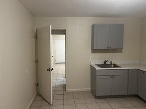 5527 Bolivar St, Unit A in San Diego, CA - Building Photo - Building Photo