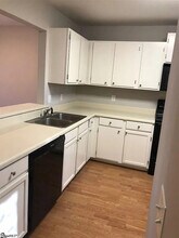 100 Buttercup Way in Taylors, SC - Building Photo - Building Photo