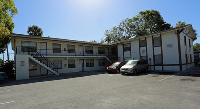 Cambridge Apartments in Daytona Beach, FL - Building Photo - Building Photo