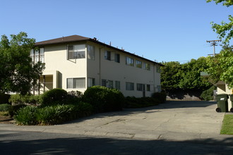 285 Waverley St in Menlo Park, CA - Foto de edificio - Building Photo