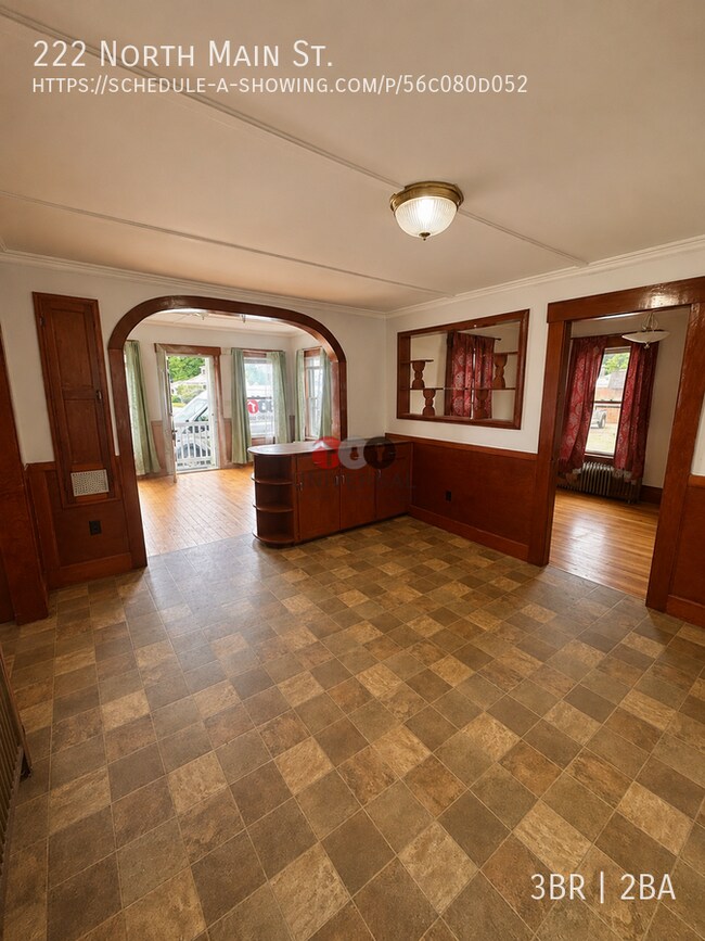 property at 222 N Main St