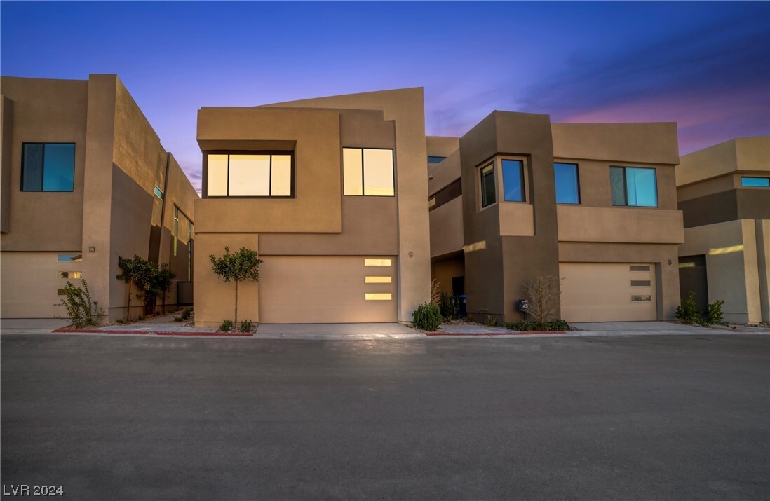 9 Promenade Isle Ln in Henderson, NV - Building Photo