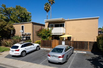 Ygnacio Gardens in Walnut Creek, CA - Building Photo - Primary Photo