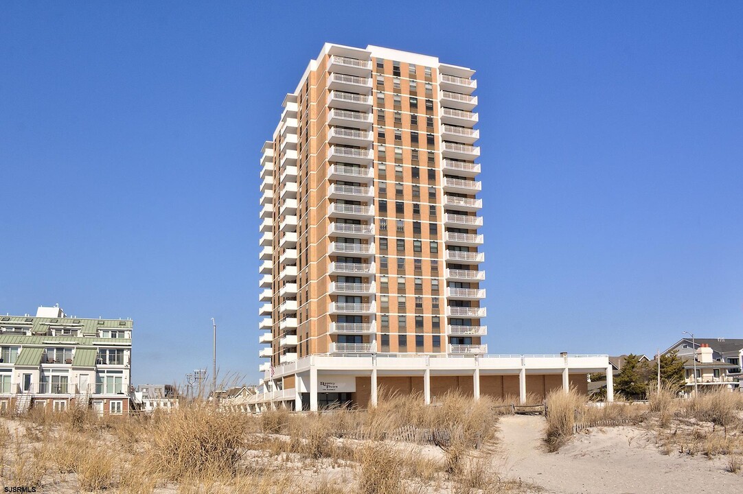 5200 Boardwalk in Ventnor City, NJ - Building Photo