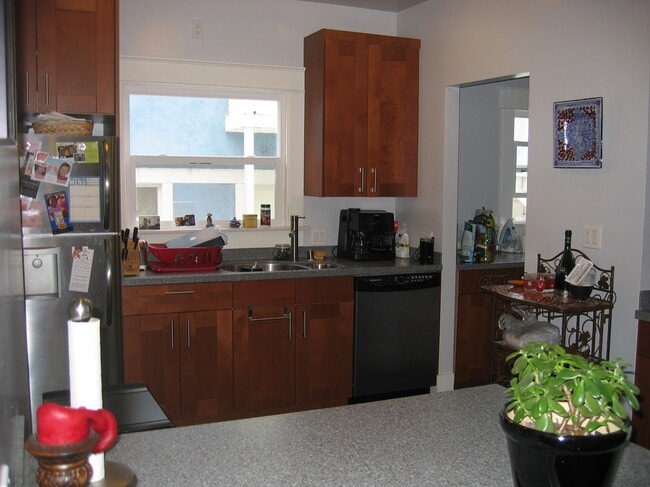 1818 Santa Ynez St in Los Angeles, CA - Building Photo - Building Photo