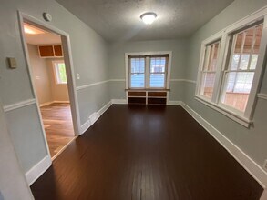 904 Brown St in Akron, OH - Building Photo - Building Photo