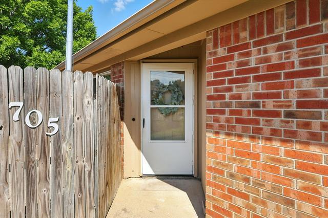 705 Cory St in Grapevine, TX - Building Photo - Building Photo