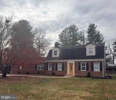 6804 Santa Maria Ave in Highland, MD - Building Photo