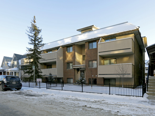 718 4th St NE in Calgary, AB - Building Photo - Building Photo