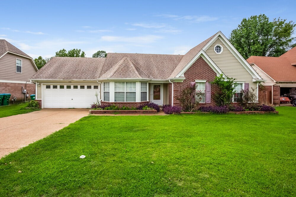 7141 Creekside Dr in Olive Branch, MS - Building Photo