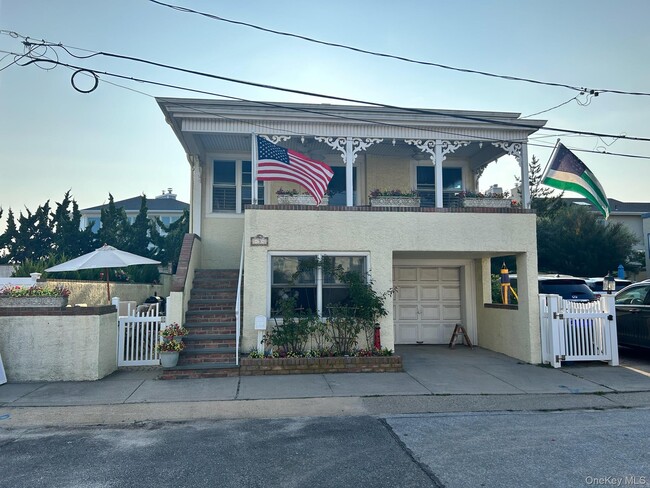 property at 3 Clayton Ave