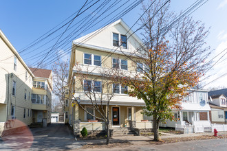 947-949 Maple Ave in Schenectady, NY - Foto de edificio - Building Photo