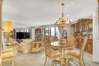 2800 N Ocean Dr, Unit A3C in Riviera Beach, FL - Foto de edificio - Building Photo