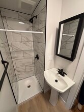 2413 DuPont Ave S, Unit 2 in Minneapolis, MN - Building Photo - Building Photo