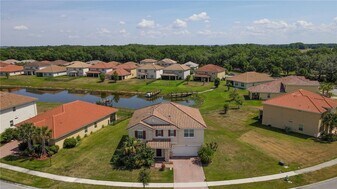 3894 Carrick Bend Dr in Kissimmee, FL - Building Photo