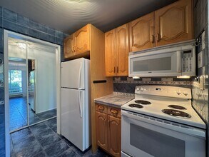 3 Commodore Dr in Emeryville, CA - Building Photo - Building Photo