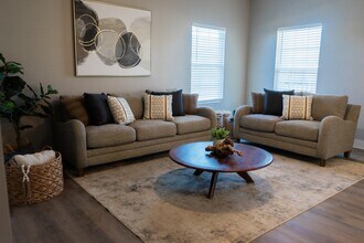 The Retreat Biloxi in Biloxi, MS - Foto de edificio - Building Photo