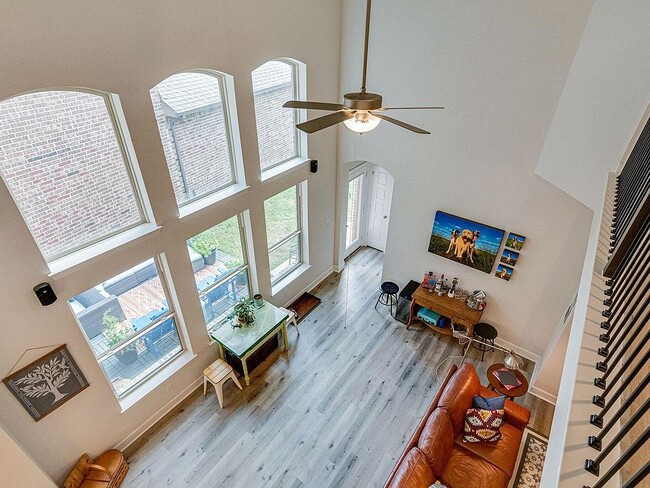 576 Courtyard Ln in Irving, TX - Building Photo - Building Photo
