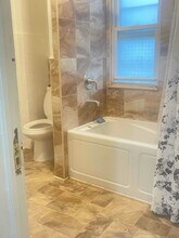 214 Chamberlain Ave, Unit 2 in Paterson, NJ - Building Photo - Building Photo