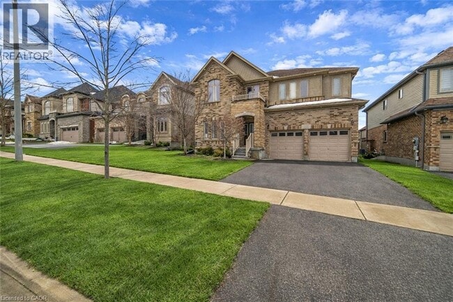 property at 722 Sundew Dr