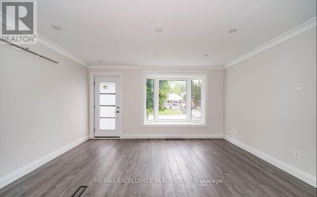 49 Royce Ave in Brampton, ON - Building Photo - Building Photo