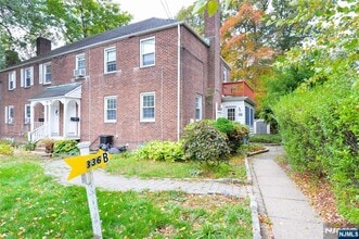 336 Plaza in Fair Lawn, NJ - Building Photo - Building Photo