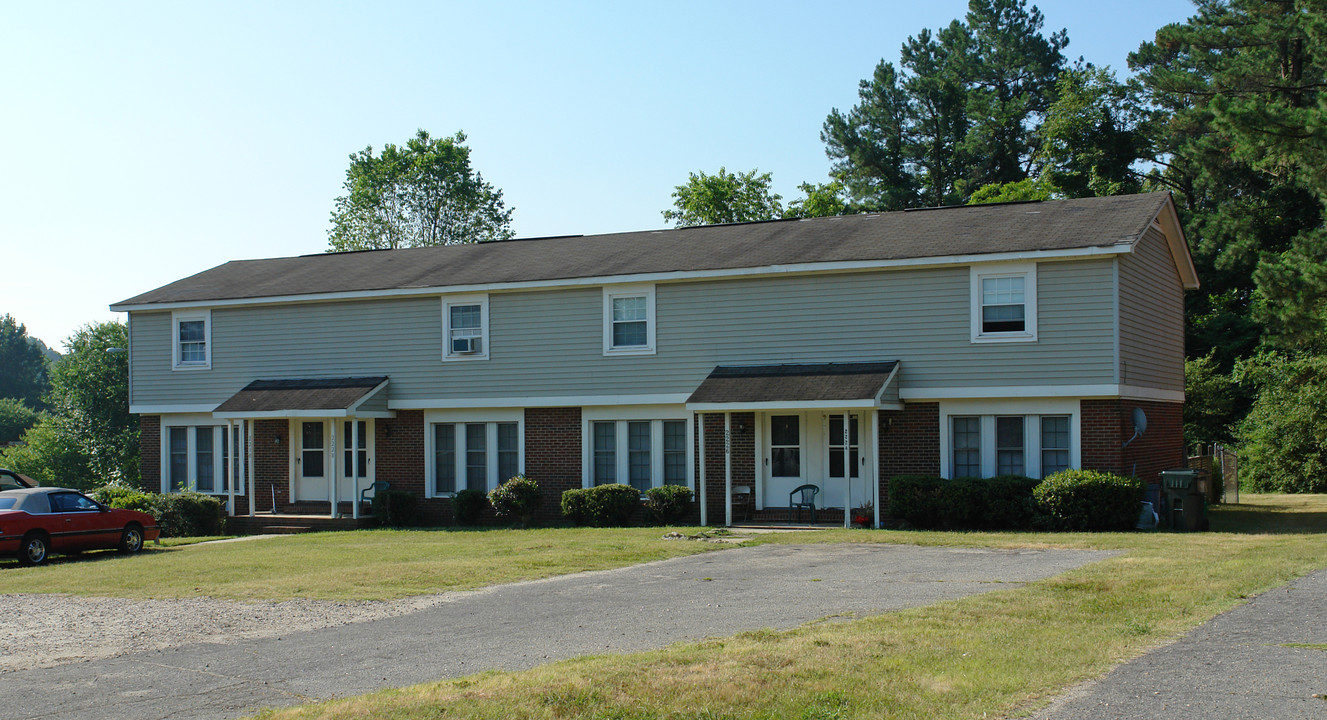 2230 New Hope Church Rd in Raleigh, NC - Building Photo