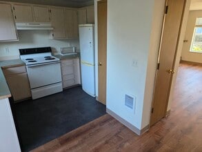 4792 Lancaster Dr NE, Unit 115 in Salem, OR - Foto de edificio - Building Photo