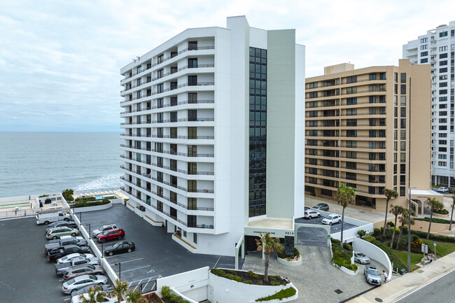 Oceans Atrium One in Daytona Beach Shores, FL - Building Photo - Building Photo