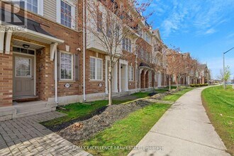 2614 Dashwood Dr in Oakville, ON - Building Photo - Building Photo