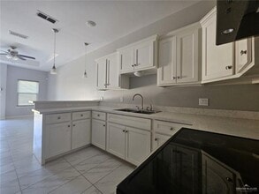 15 Texas S Blvd in Weslaco, TX - Building Photo - Building Photo