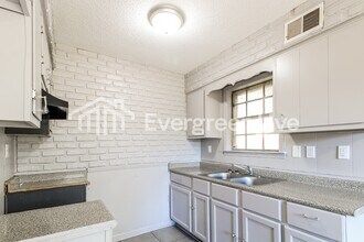 5320 Plover Dr in Memphis, TN - Building Photo - Building Photo