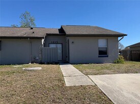1215 Ravida Cir in Orlando, FL - Building Photo